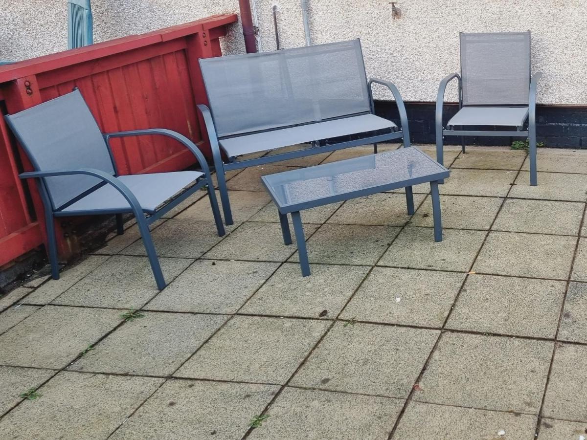 Lovely 3 Bed In With Free Parking Holiday home