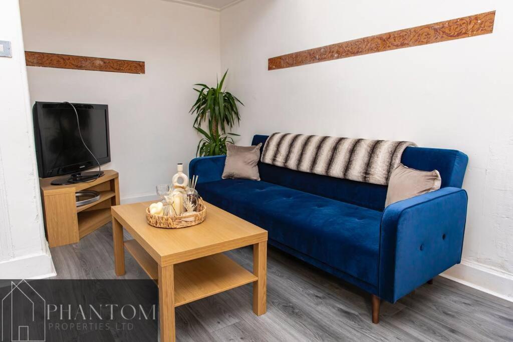 Complex Apartment *