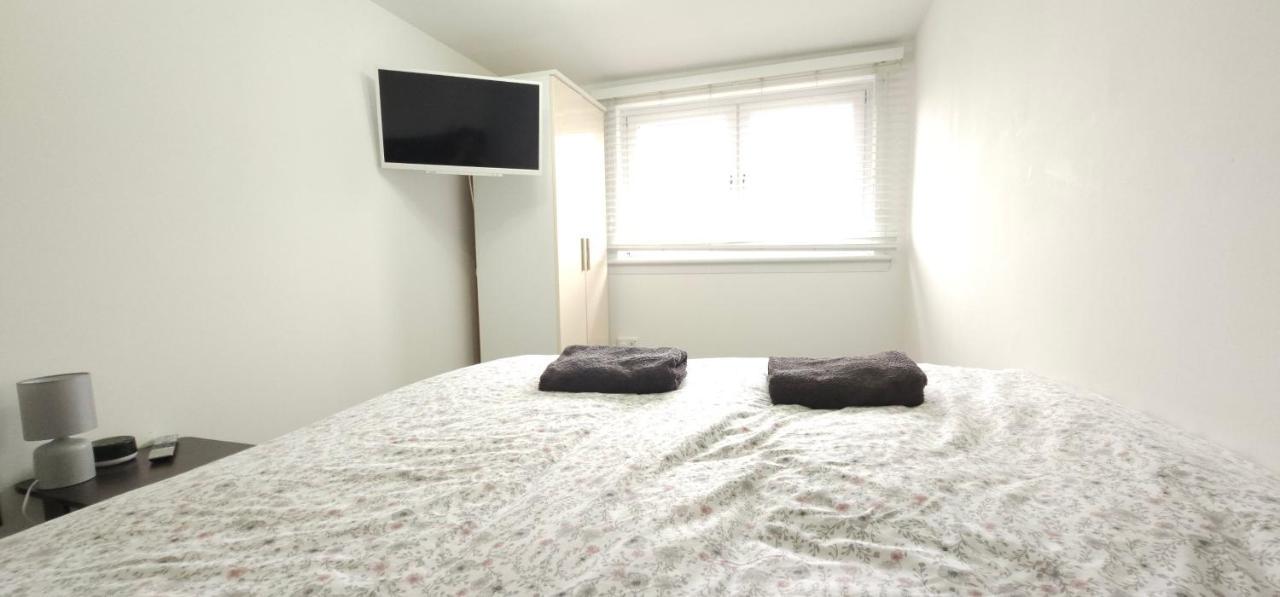 Lovely 3 Bed In With Free Parking Glasgow