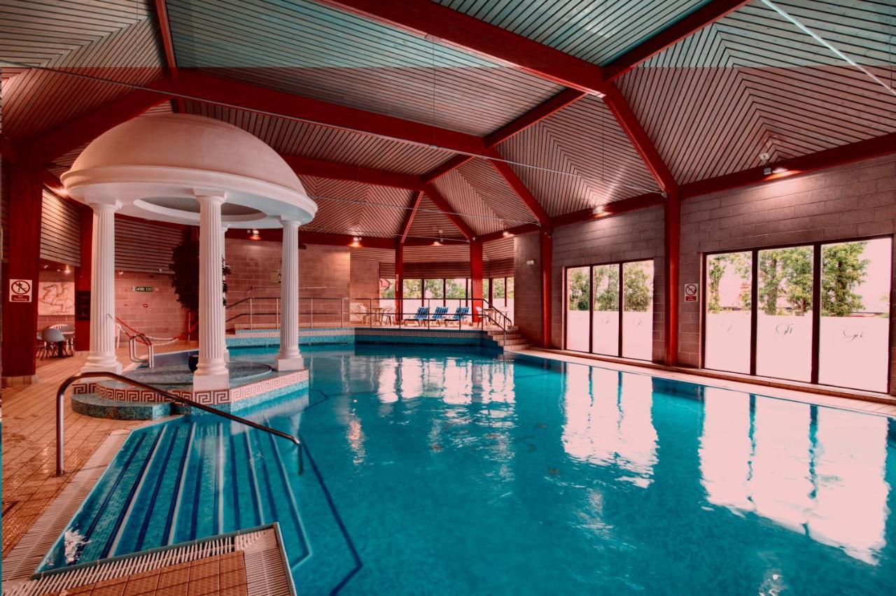 Glynhill & Near Airport Hotel 4*
