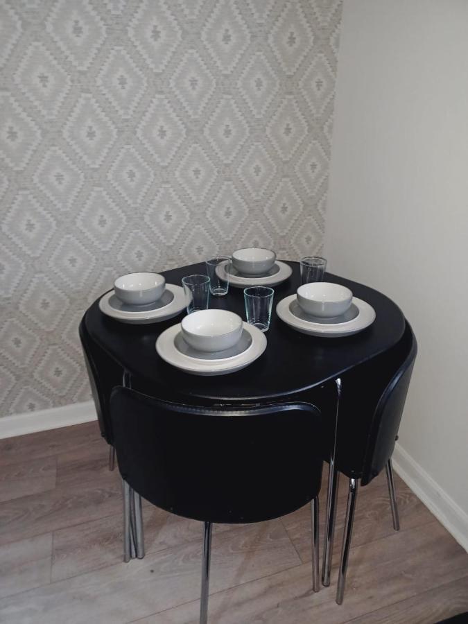 Apartment Bellway Commonwealth Apartment, Only Ages Over 23 Glasgow