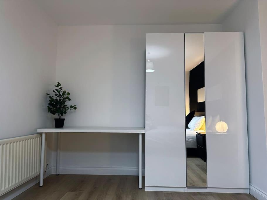 3 Bedroom/3 Bathroom Large Flat Near Ovo Hydro Glasgow