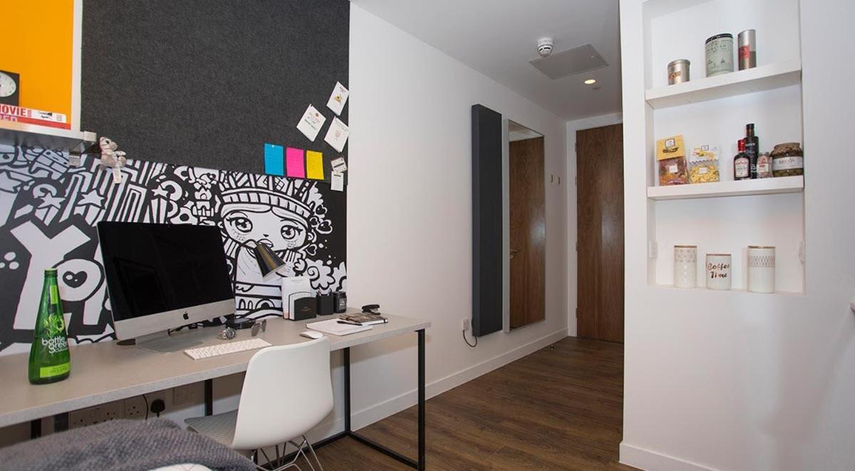 Apartment Modern Living At Riverside In The Heart Of