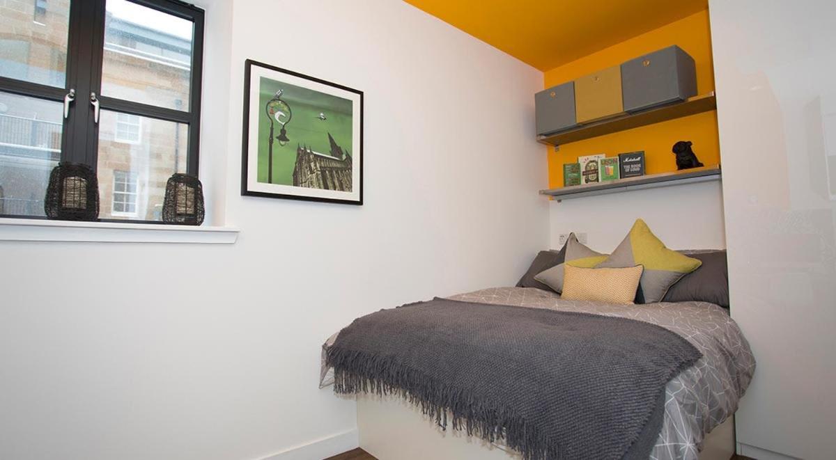 Apartment Modern Living At Riverside In The Heart Of Glasgow