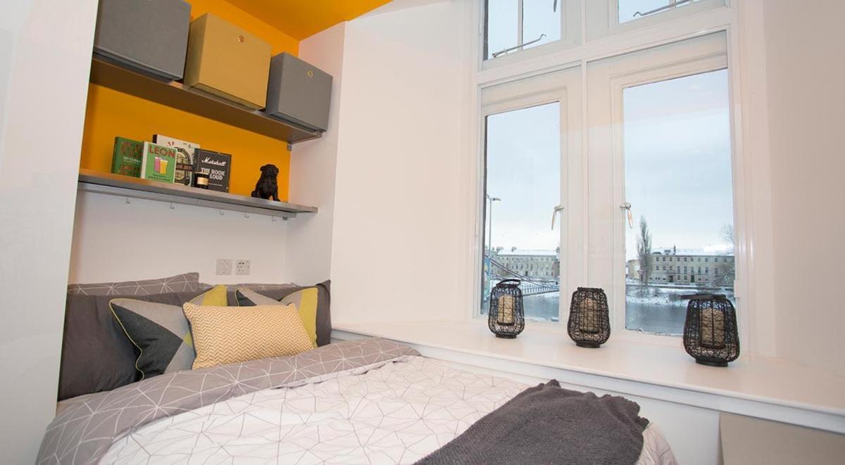 Apartment Modern Living At Riverside In The Heart Of Glasgow