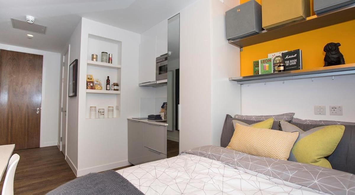 Apartment Modern Living At Riverside In The Heart Of