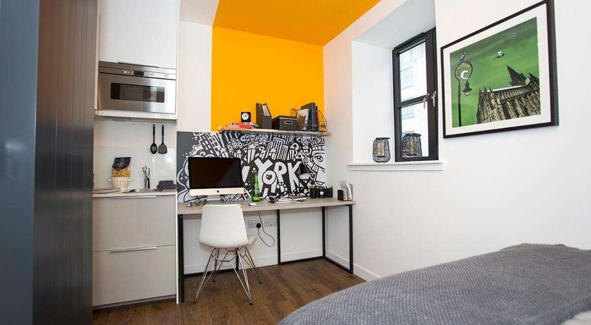 Apartment Modern Living At Riverside In The Heart Of