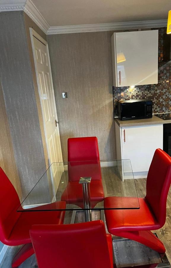 City Centre Flat With River Views And Parking Apartment