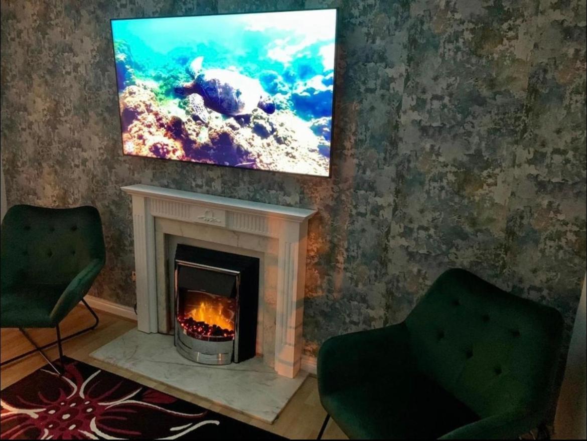 Apartment City Centre Flat With River Views And Parking *