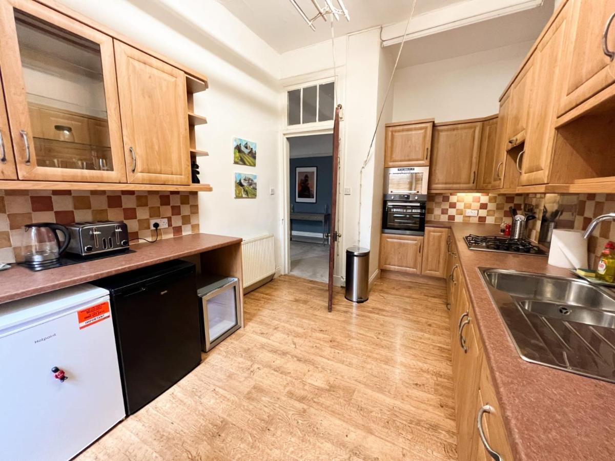 Cozy Retreat West End *