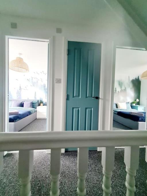Spacious 5bed House, Free Parking, No Party !