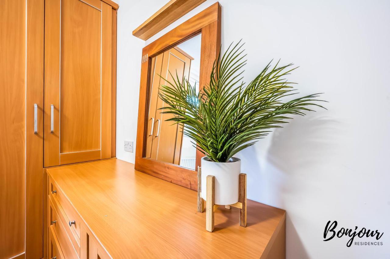 Apartment West End 3br-2ba, Near Kelvingrove Museum - Free Parking By Bonjour Residences