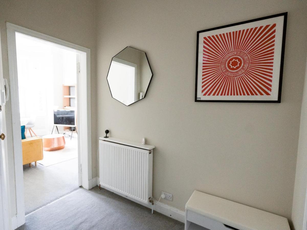 Pass The Keys Per7 Fm 1 Bed Ground Floor Flat Near Cessnock Subway Apartment