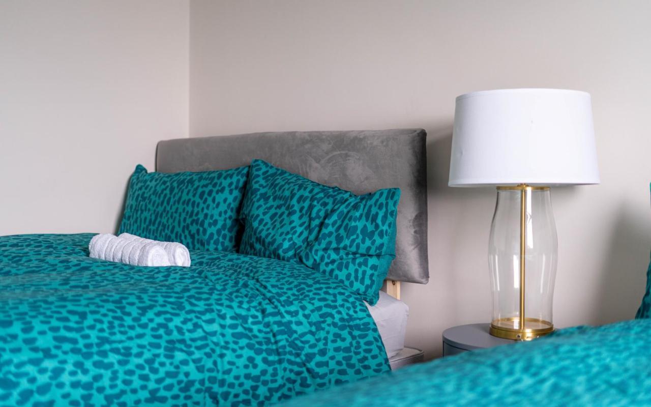 Homely House: 4-bedroom Comfort Near Centre Apartment