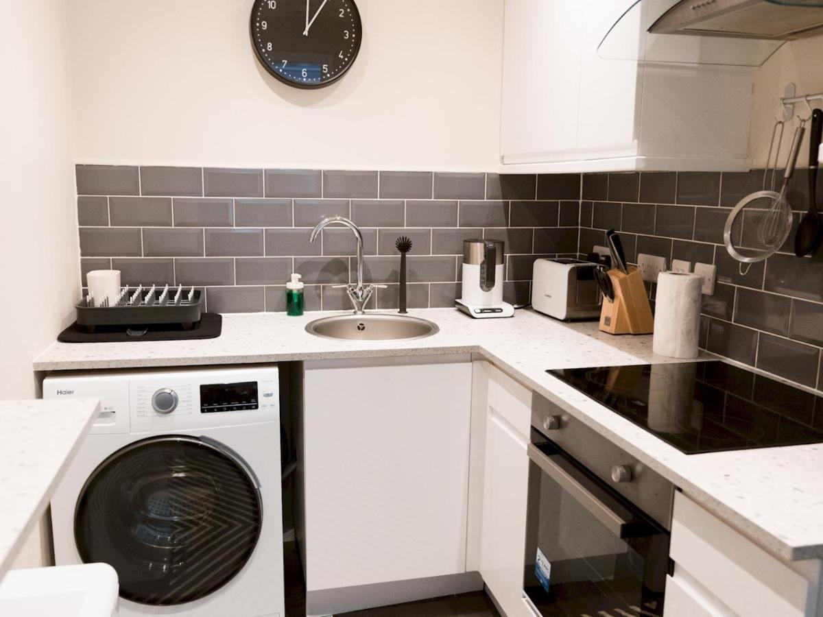 Pass The Keys Per7 Fm 1 Bed Ground Floor Flat Near Cessnock Subway