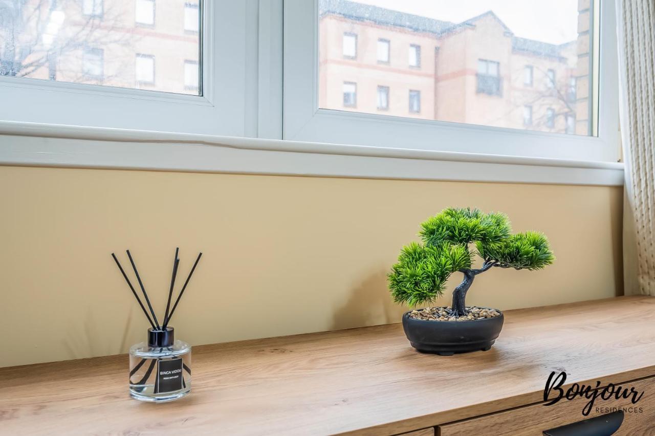 West End 3br-2ba, Near Kelvingrove Museum - Free Parking By Bonjour Residences *