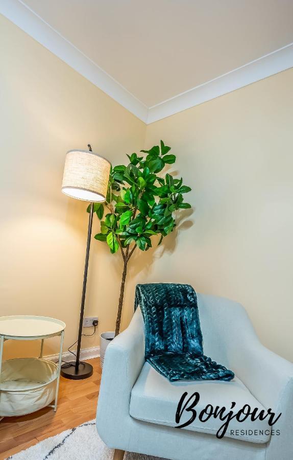 Apartment West End 3br-2ba, Near Kelvingrove Museum - Free Parking By Bonjour Residences Glasgow
