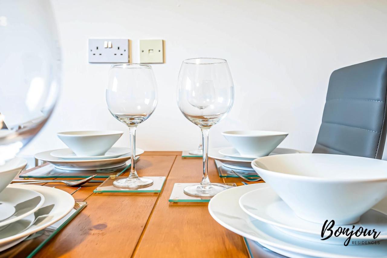 West End 3br-2ba, Near Kelvingrove Museum - Free Parking By Bonjour Residences Glasgow