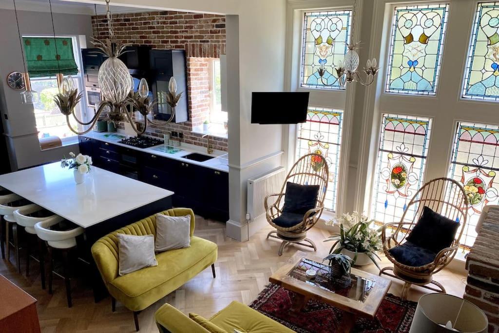 Stunning 3 Bedroom Victorian Near Pollok Country Park * Glasgow