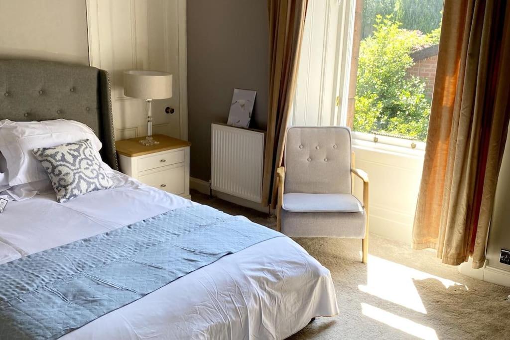 Stunning 3 Bedroom Victorian Near Pollok Country Park * Glasgow