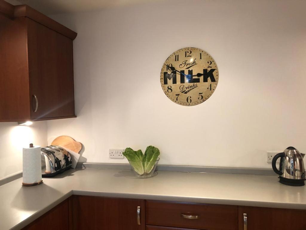 Comfy Two Bedroom Right In The Centre Apartment Glasgow
