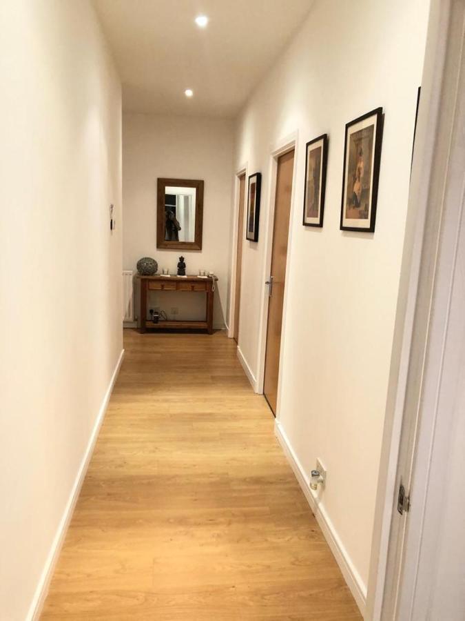 Comfy Two Bedroom Right In The Centre Glasgow