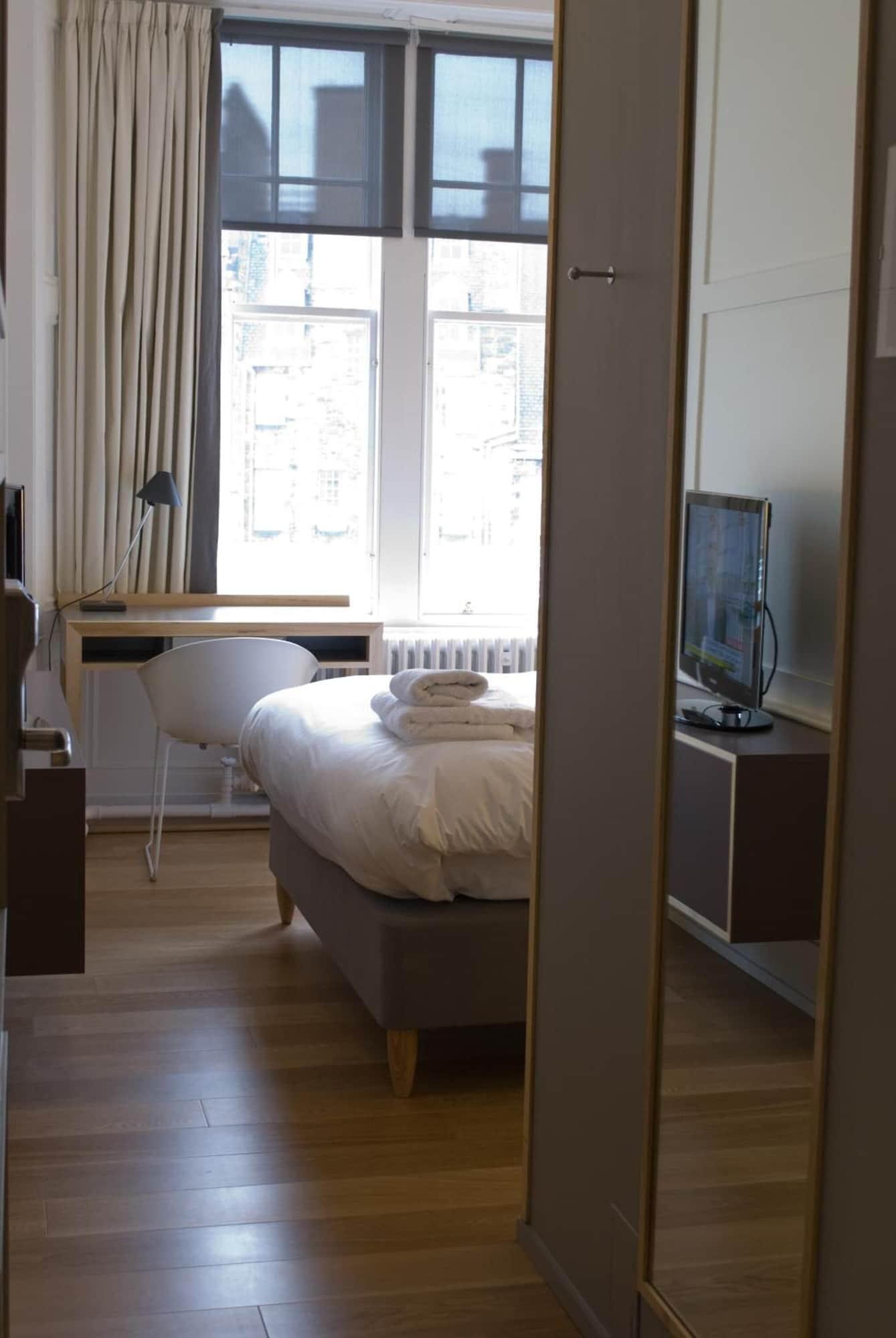 Grasshopper Hotel