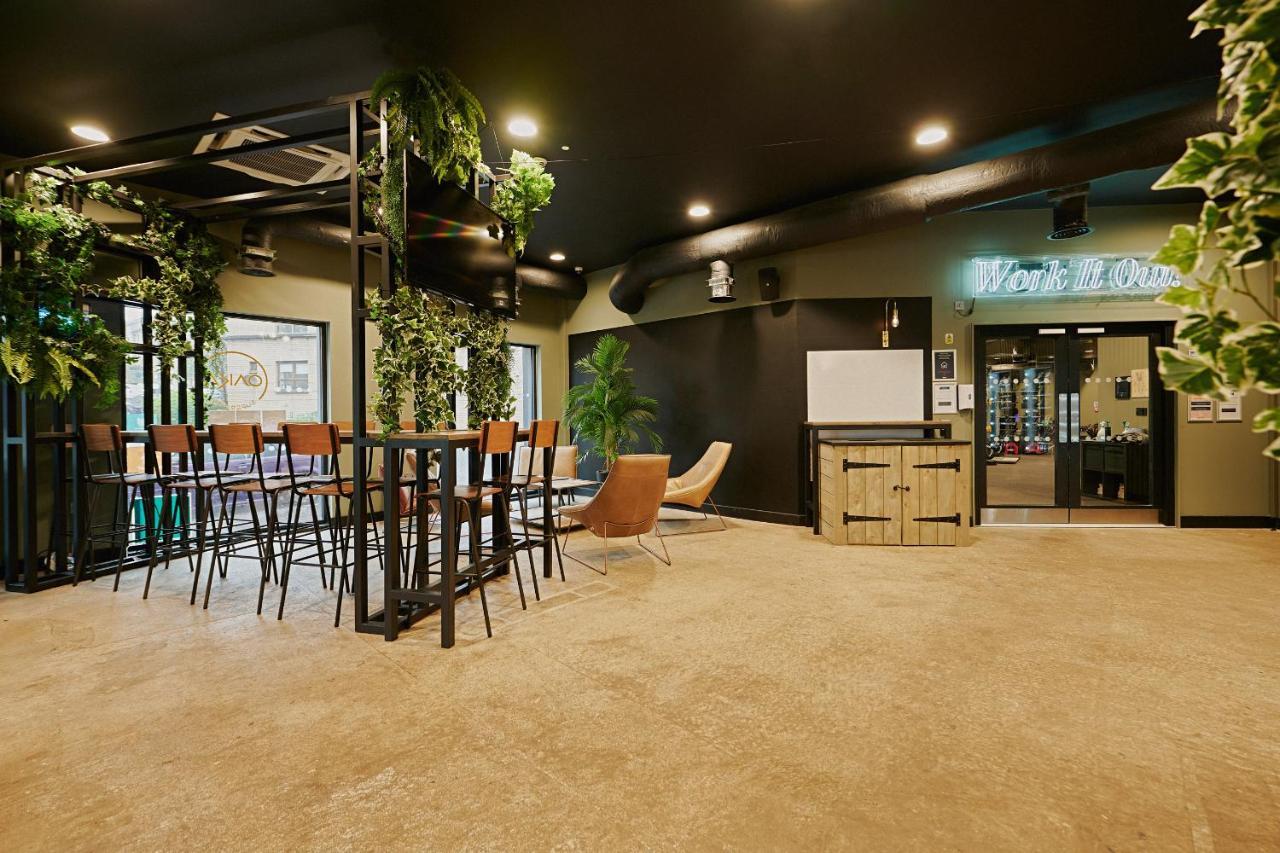 Chic Living Studio At West End Student Accommodation- Students Only Aparthotel