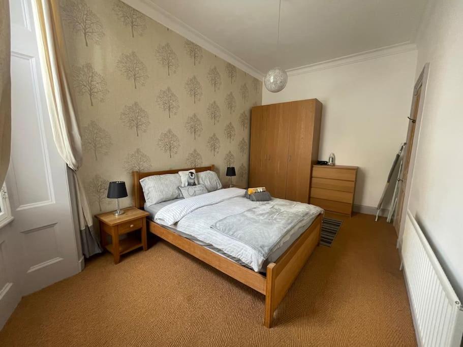 Stunning West End Flat! * Glasgow