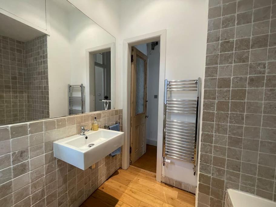 Stunning West End Flat! Glasgow