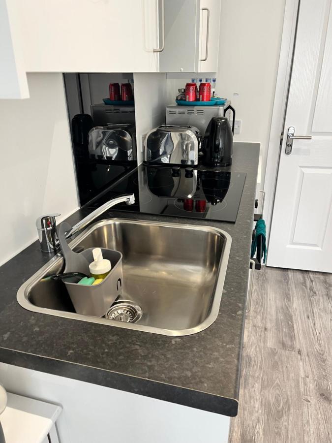 Modern Comfy One Bed - Free Parking Apartment