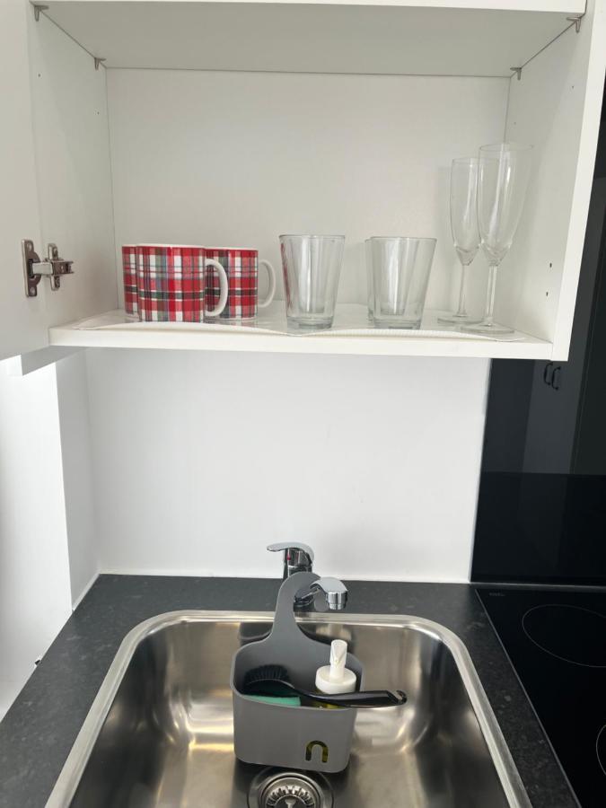 Modern Comfy One Bed - Free Parking Apartment Glasgow