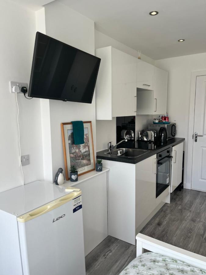 Apartment Modern Comfy One Bed - Free Parking *