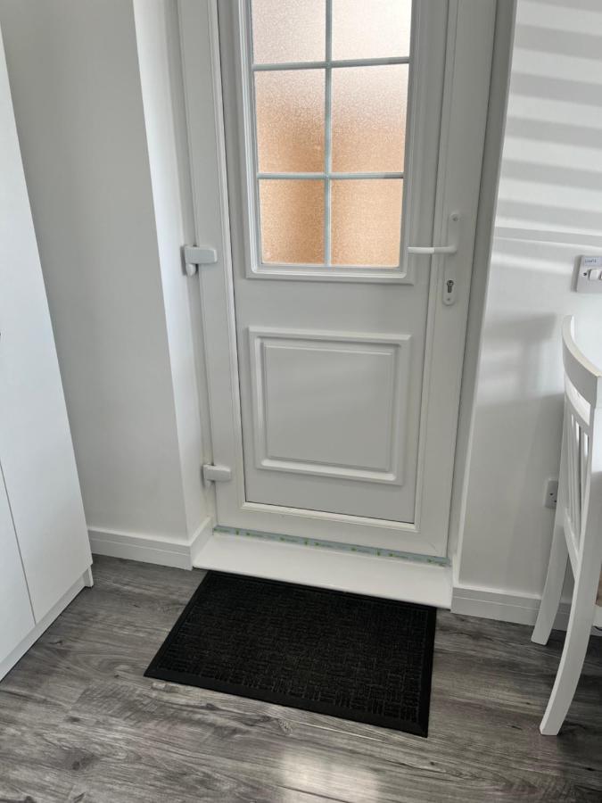 Modern Comfy One Bed - Free Parking Apartment *