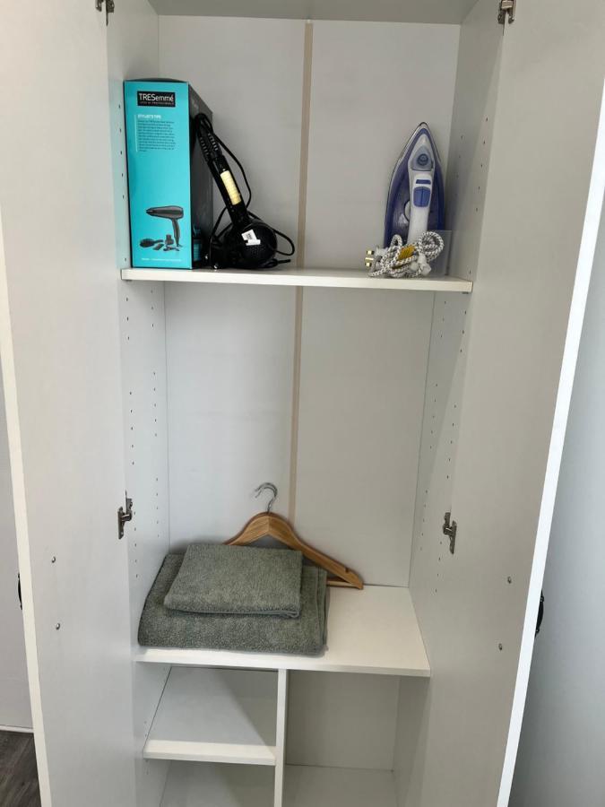 Apartment Modern Comfy One Bed - Free Parking