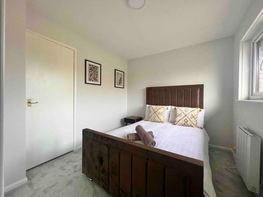 Ideal 2 Bedroom *
