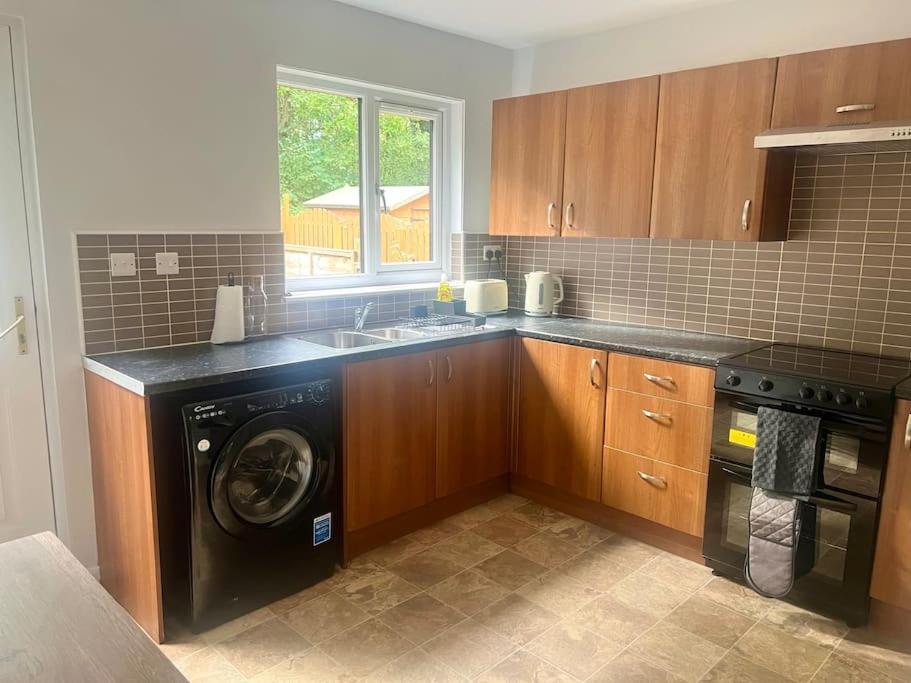 Holiday home Ideal 2 Bedroom *