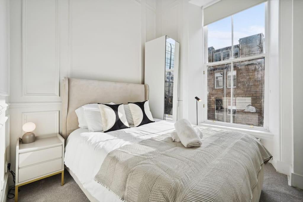 Apartment 1 Bed Blythswood Flat *