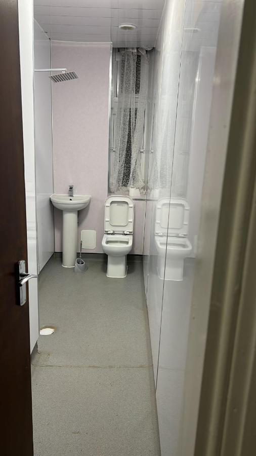 Large 3 Bed Apt Close To City, Ovo Hydro And Ibrox Stadium Apartment Glasgow