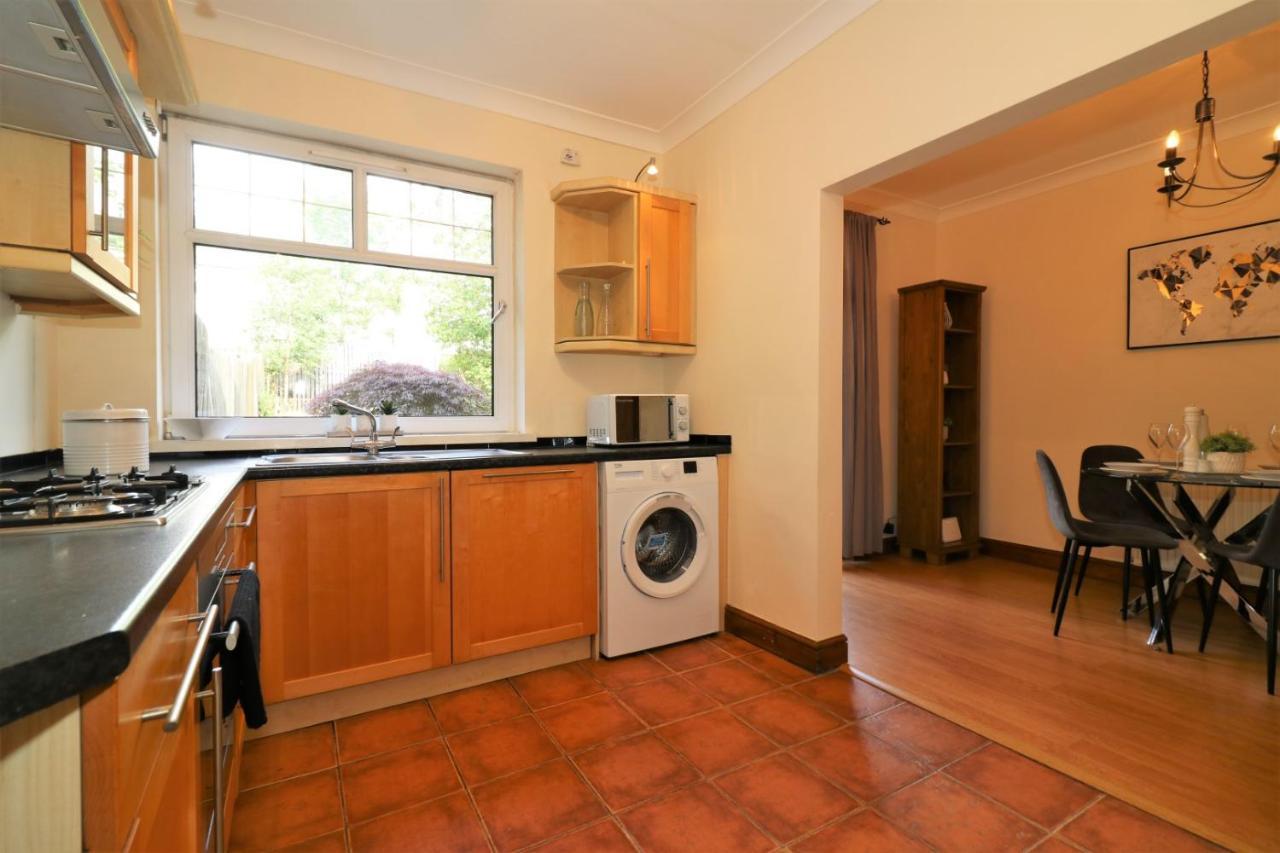 Signature - Lincoln View Apartment