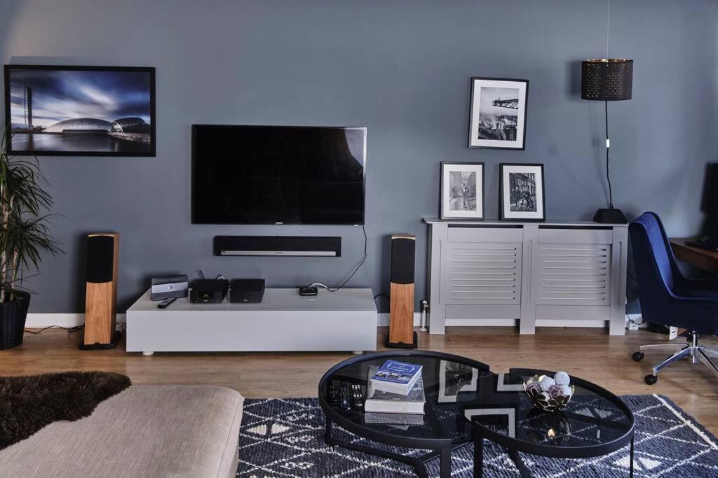 Apartment Glasgow, Finnieston Luxury 2 Bed With Parking, E-check In, Hi-fi Glasgow