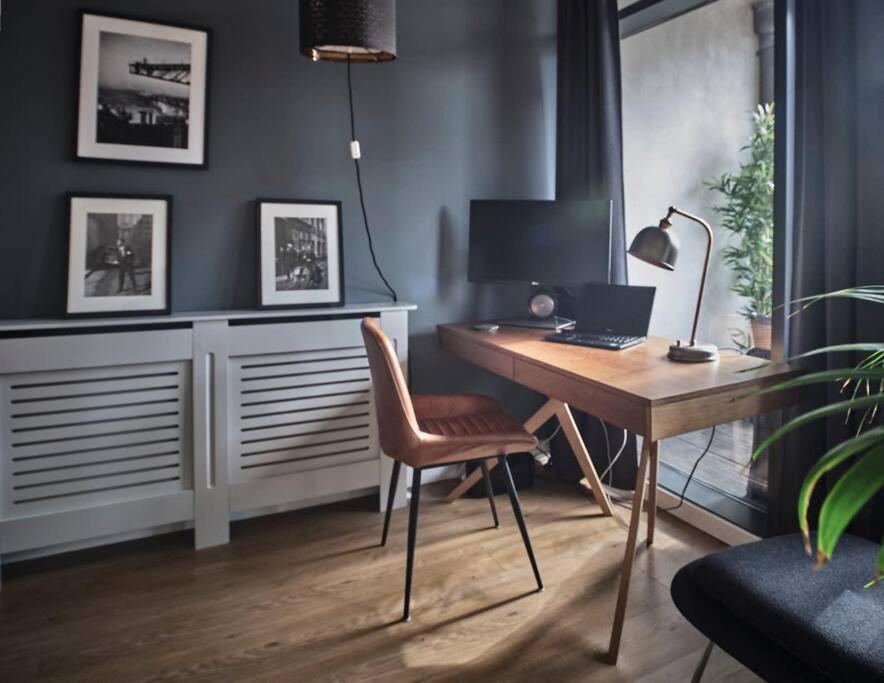 Glasgow, Finnieston Luxury 2 Bed With Parking, E-check In, Hi-fi Glasgow