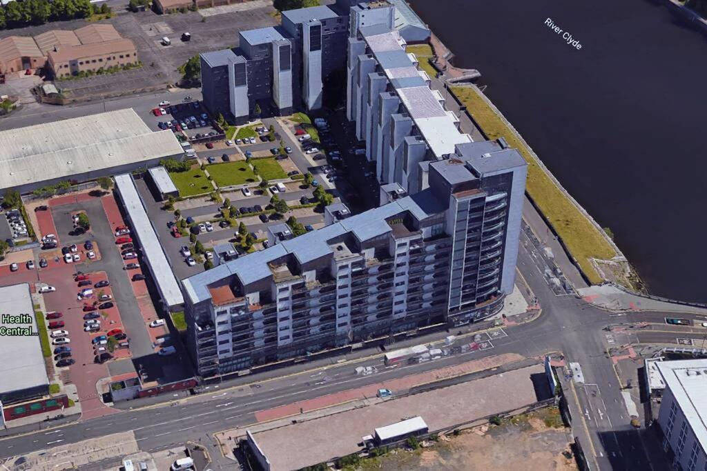 Glasgow, Finnieston Luxury 2 Bed With Parking, E-check In, Hi-fi