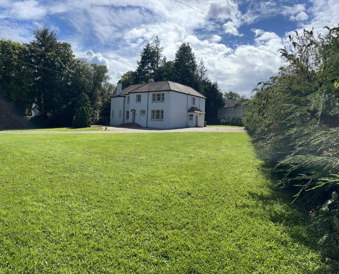Large Country Mansion In Newton Mearns *