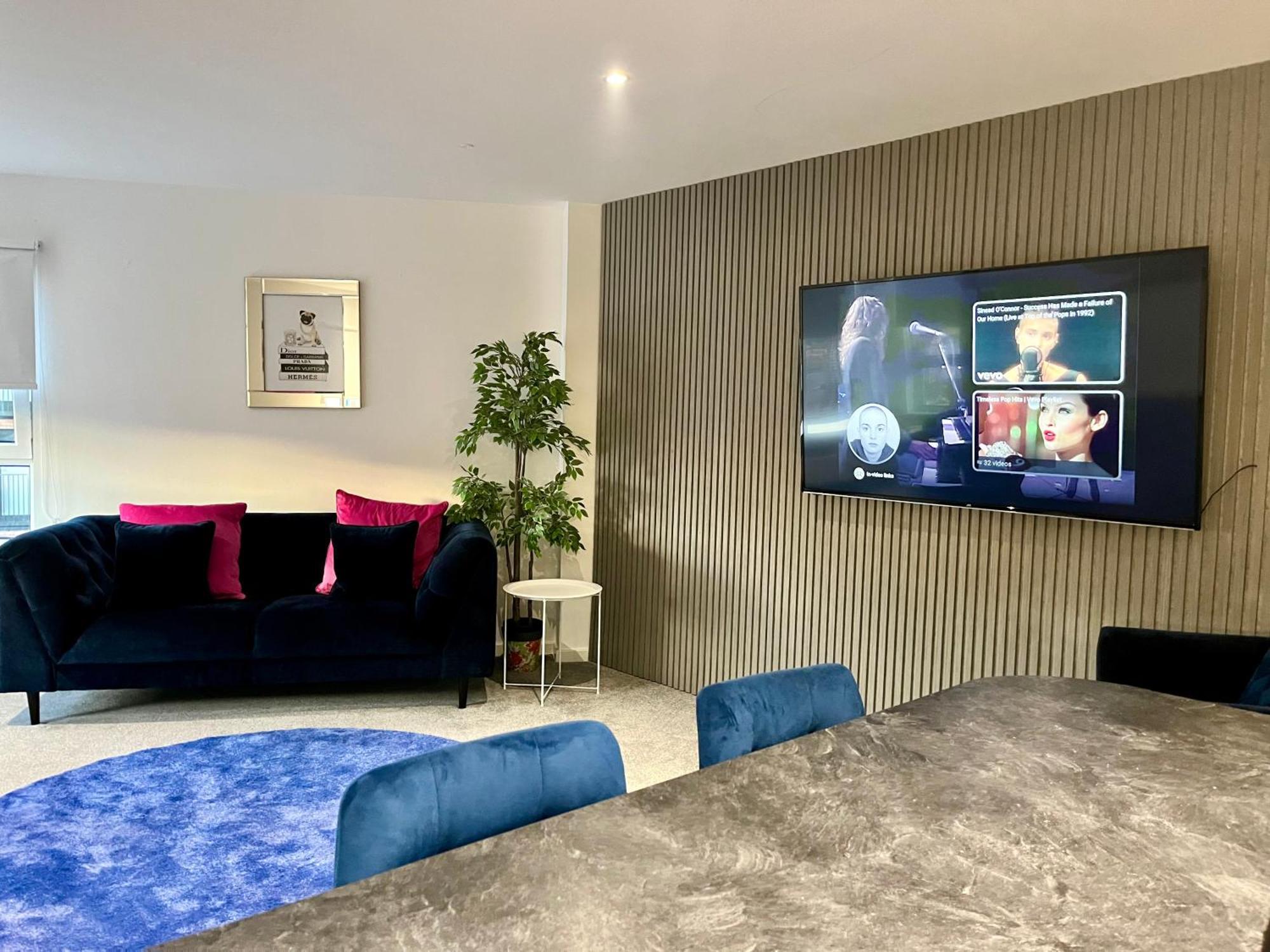 Apartment Glas-go 2 Bedroom 3 Min Walk To Secc Hydro Free Parking Onsite