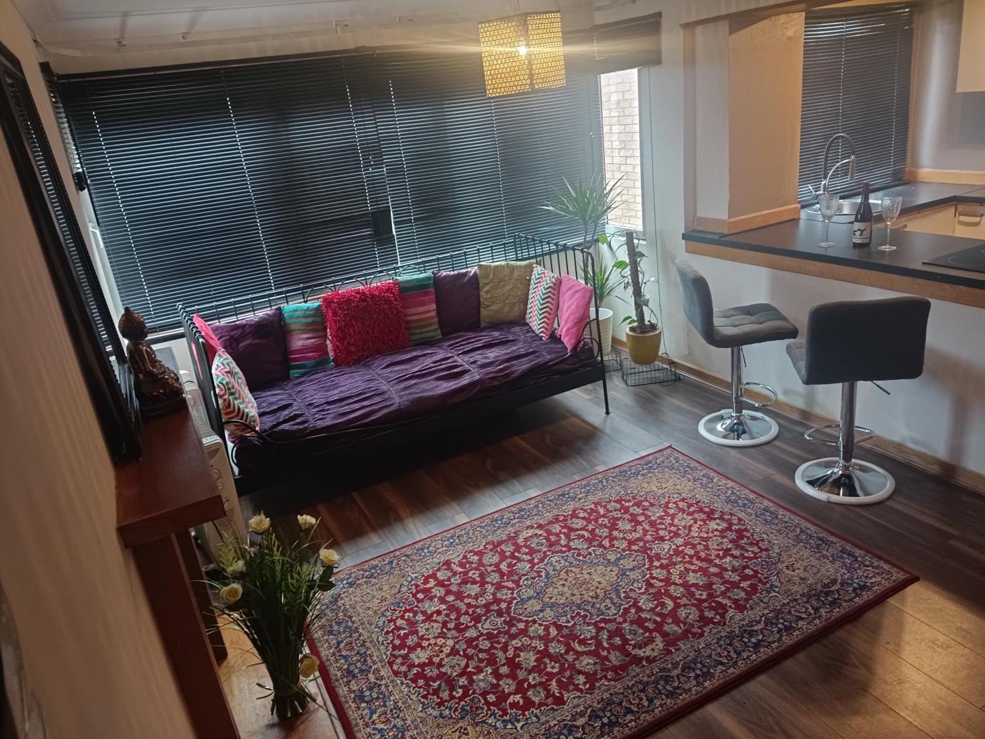 Open Space In Shawlands Apartment *