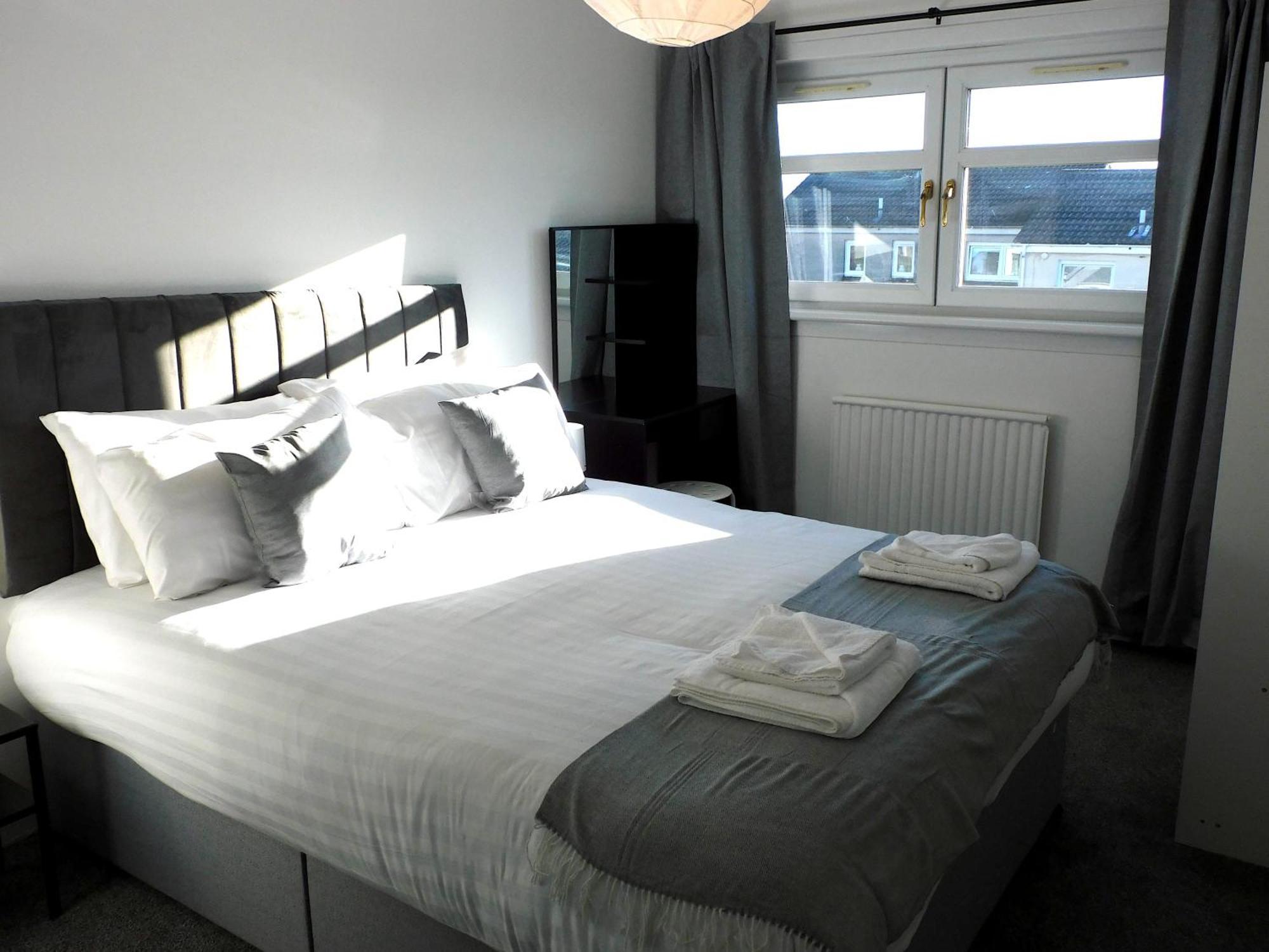 New & Delightful 3 Bed House In East Kilbride Holiday home *