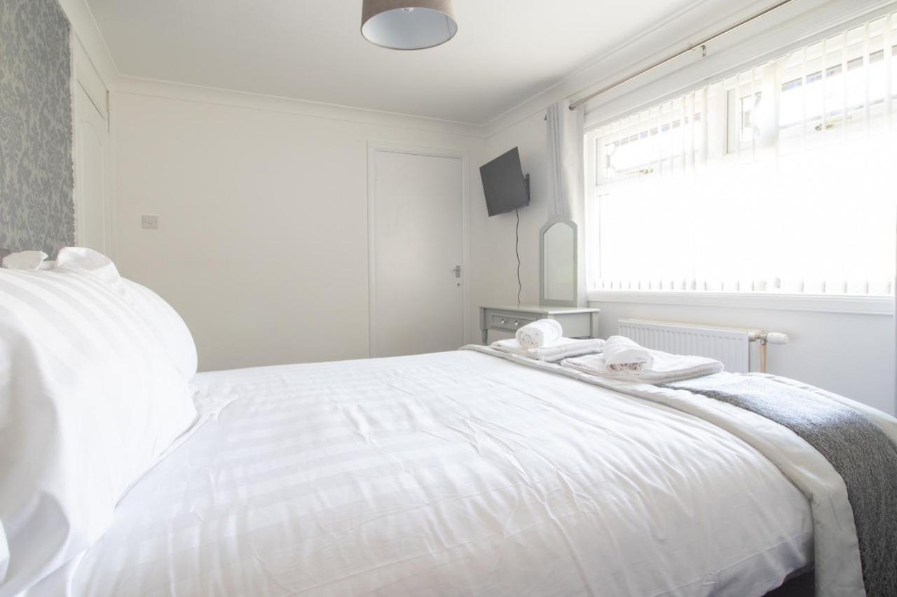 Kirkwood House 2 Bedroom House In Coatbridge * Glasgow