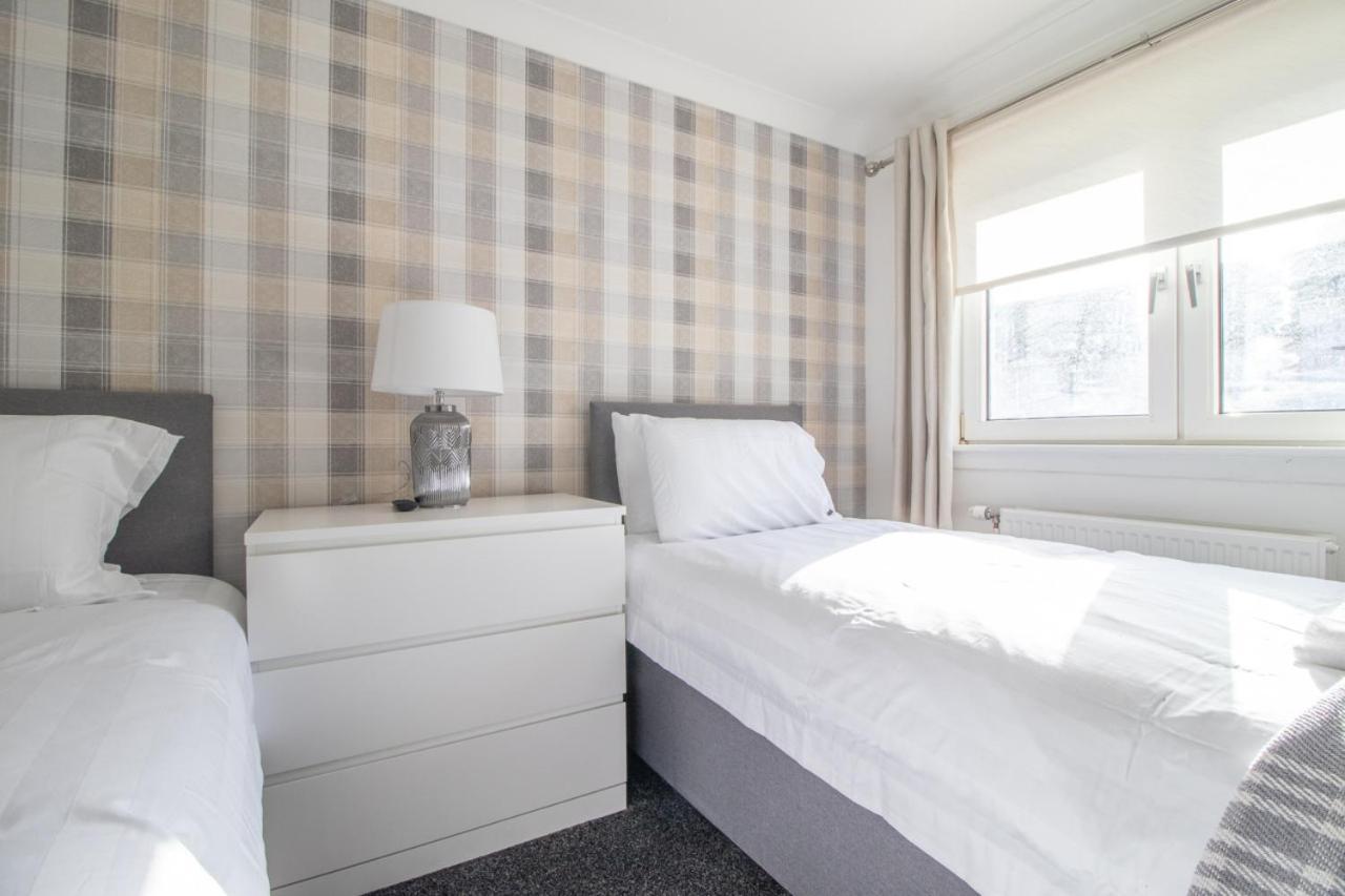 Holiday home Kirkwood House 2 Bedroom House In Coatbridge