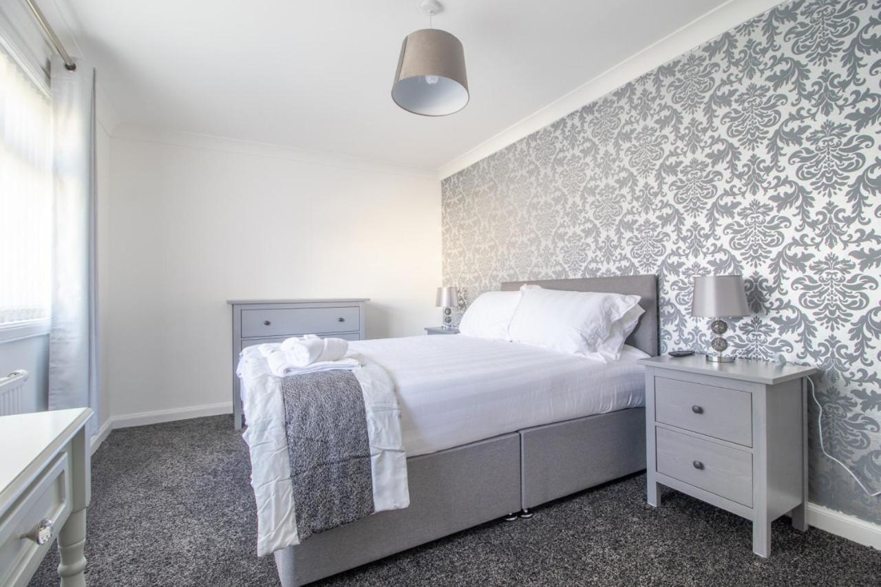 Kirkwood House 2 Bedroom House In Coatbridge * Glasgow